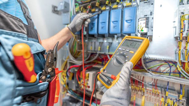 Best Local Electrician Companies  in St John, MO